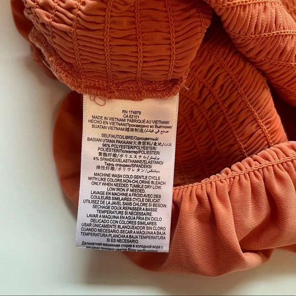 BCBGeneration NWT Papaya Off the Shoulder Smock Cropped Peplum Top Small Women’s - Picture 10 of 11